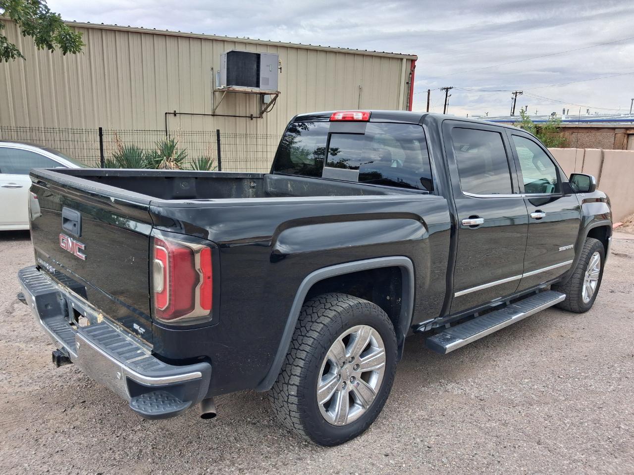 GMC Sierra 1500 SLT Crew Cab Short Box 4WD 2017