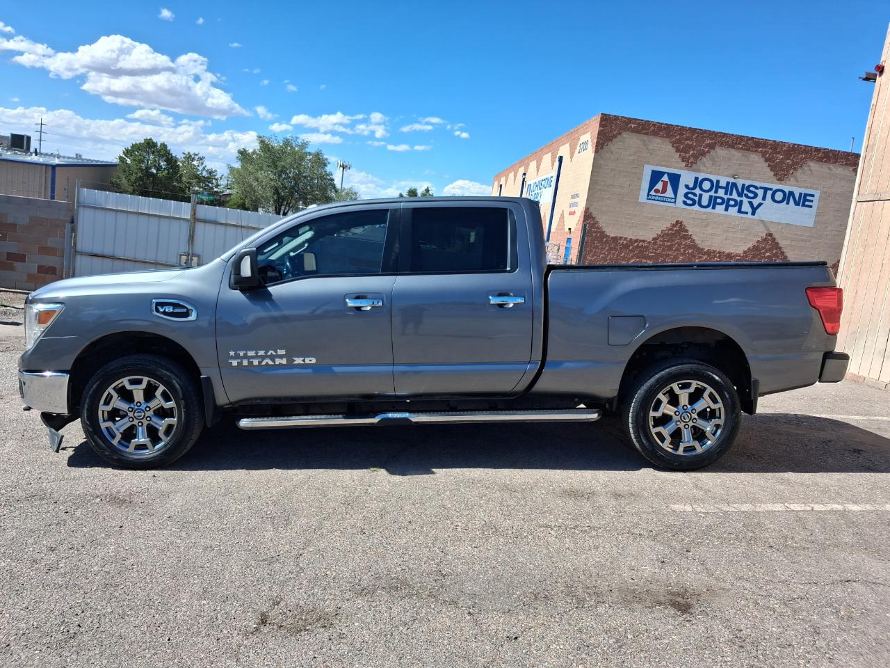 Nissan Titan XD SL Crew Cab 4WD 2018