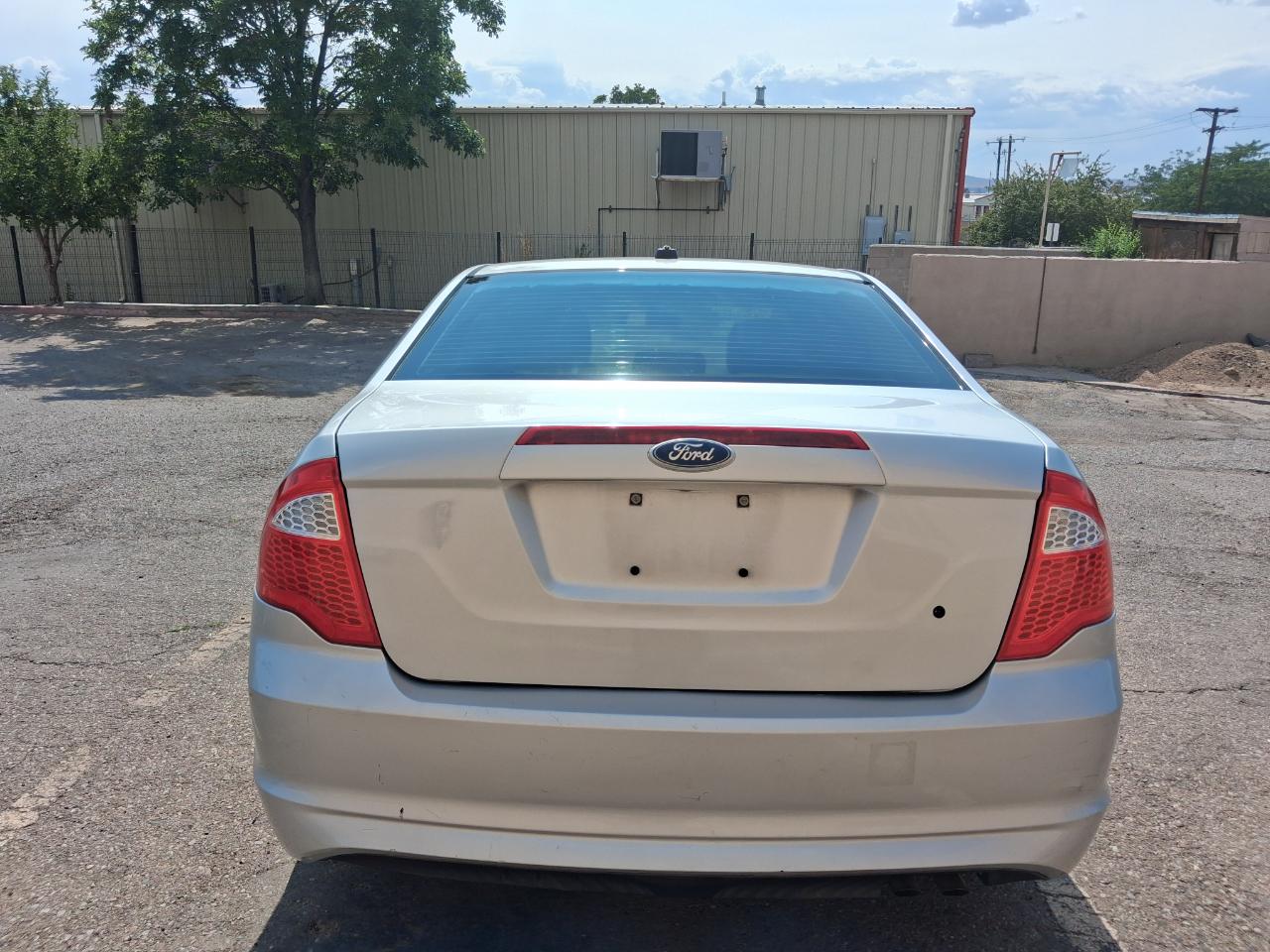 Ford Fusion I4 S 2011