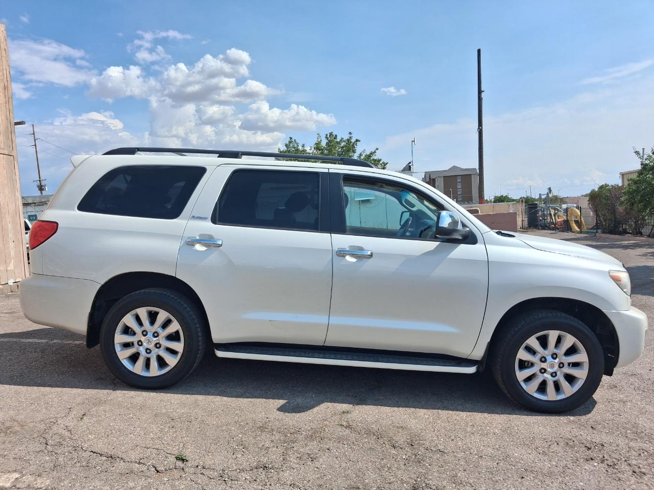 Toyota Sequoia Plantium 4WD FFV 2017