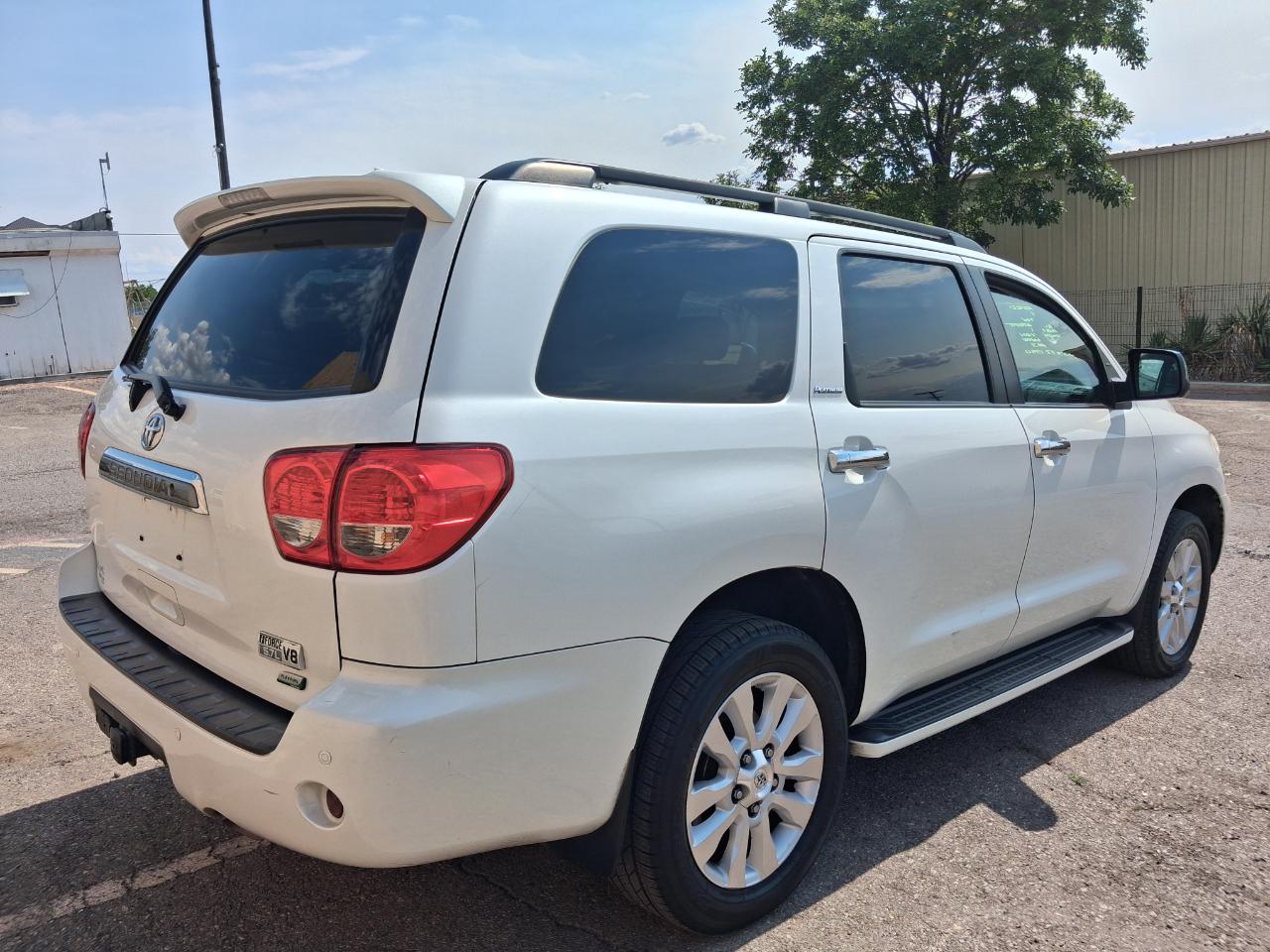 Toyota Sequoia Plantium 4WD FFV 2017