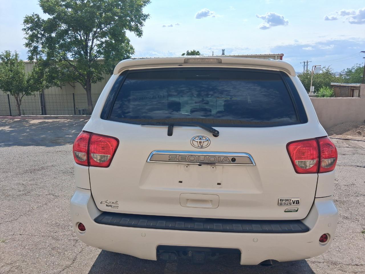 Toyota Sequoia Plantium 4WD FFV 2017