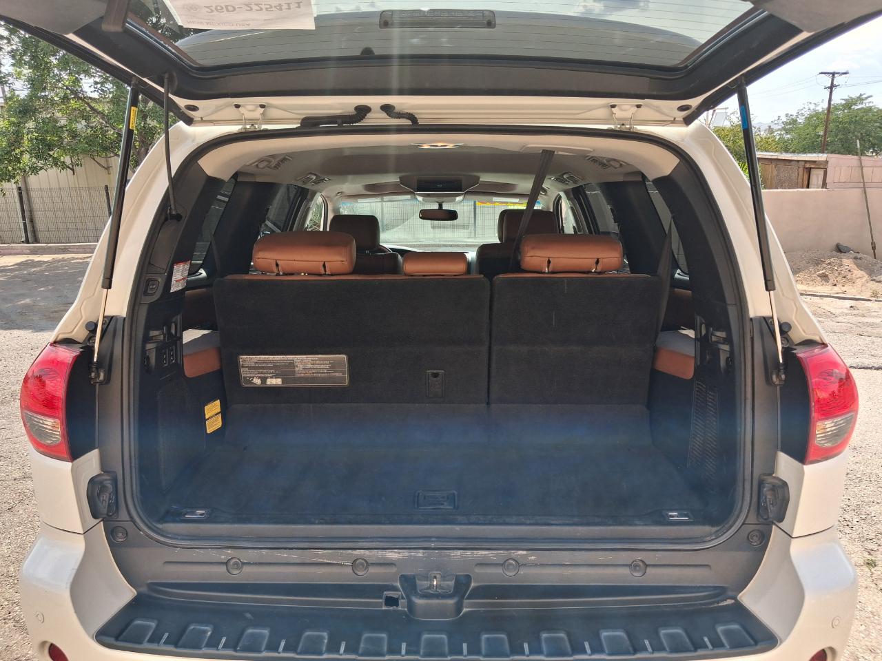 Toyota Sequoia Plantium 4WD FFV 2017