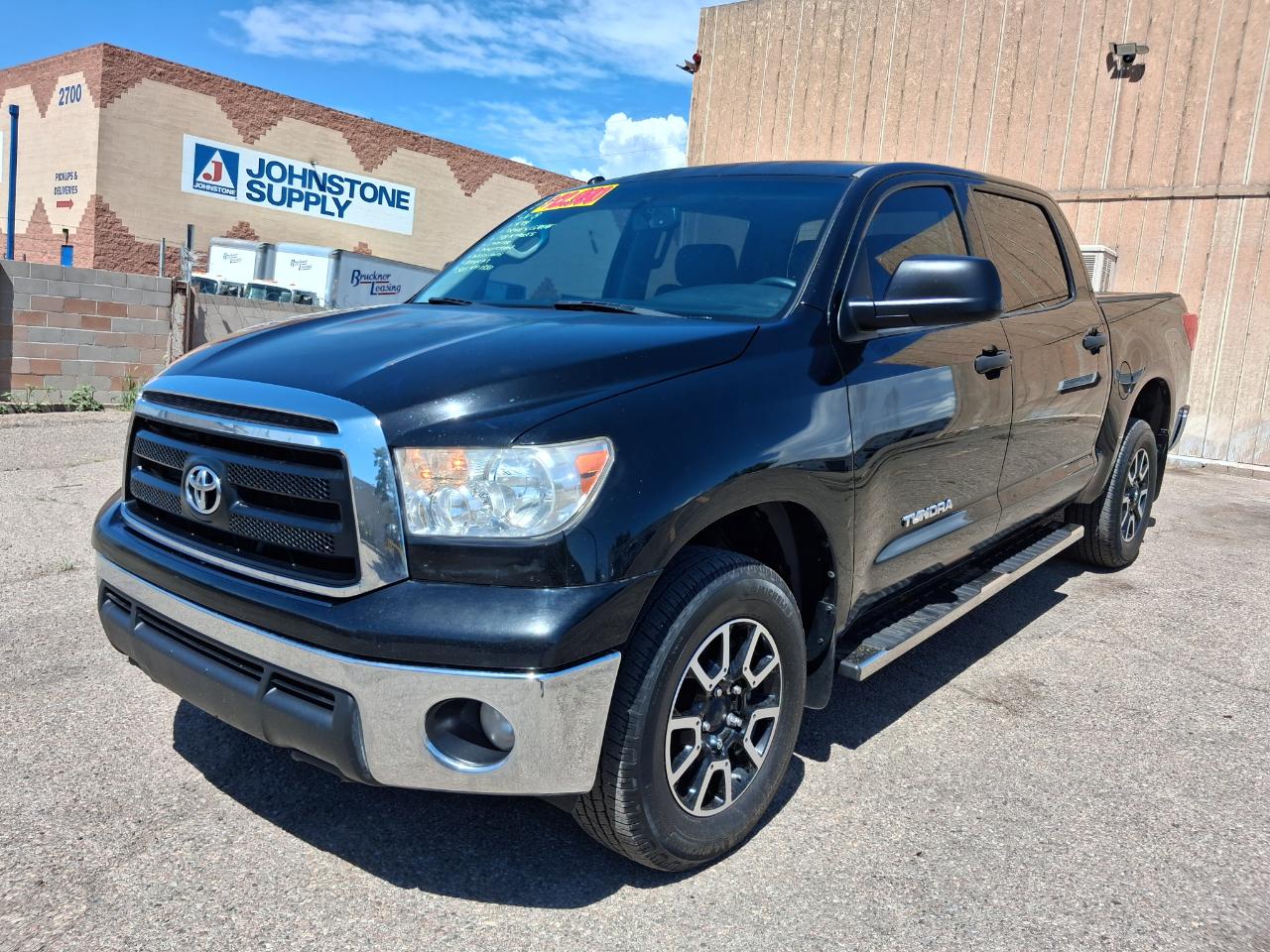 Toyota Tundra Tundra-Grade 4.6L CrewMax 4WD 2012