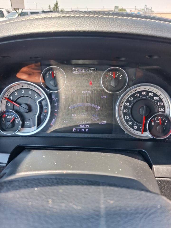 RAM 1500 Laramie Crew Cab SWB 4WD 2016