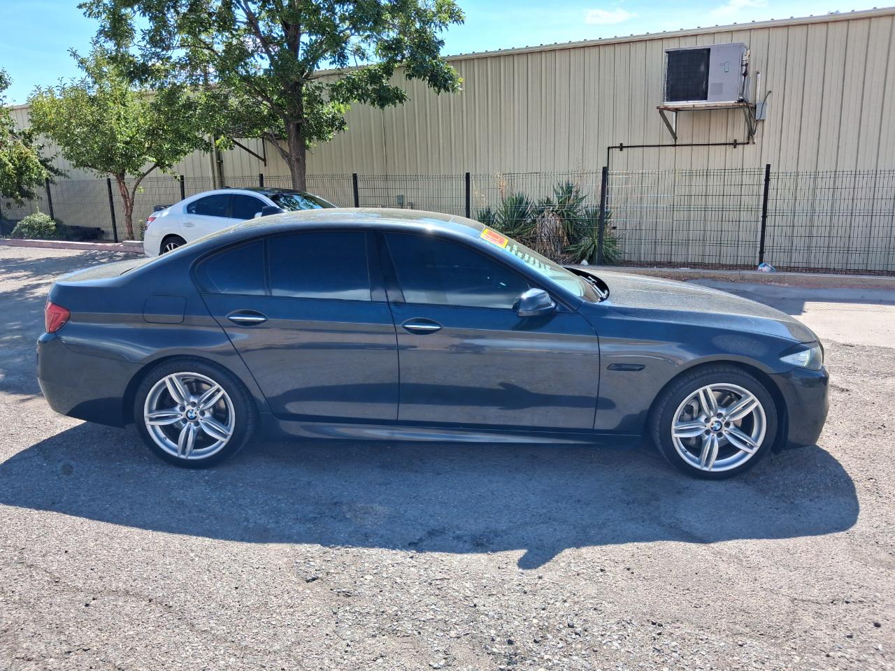 BMW 5-Series 535i xDrive 2012