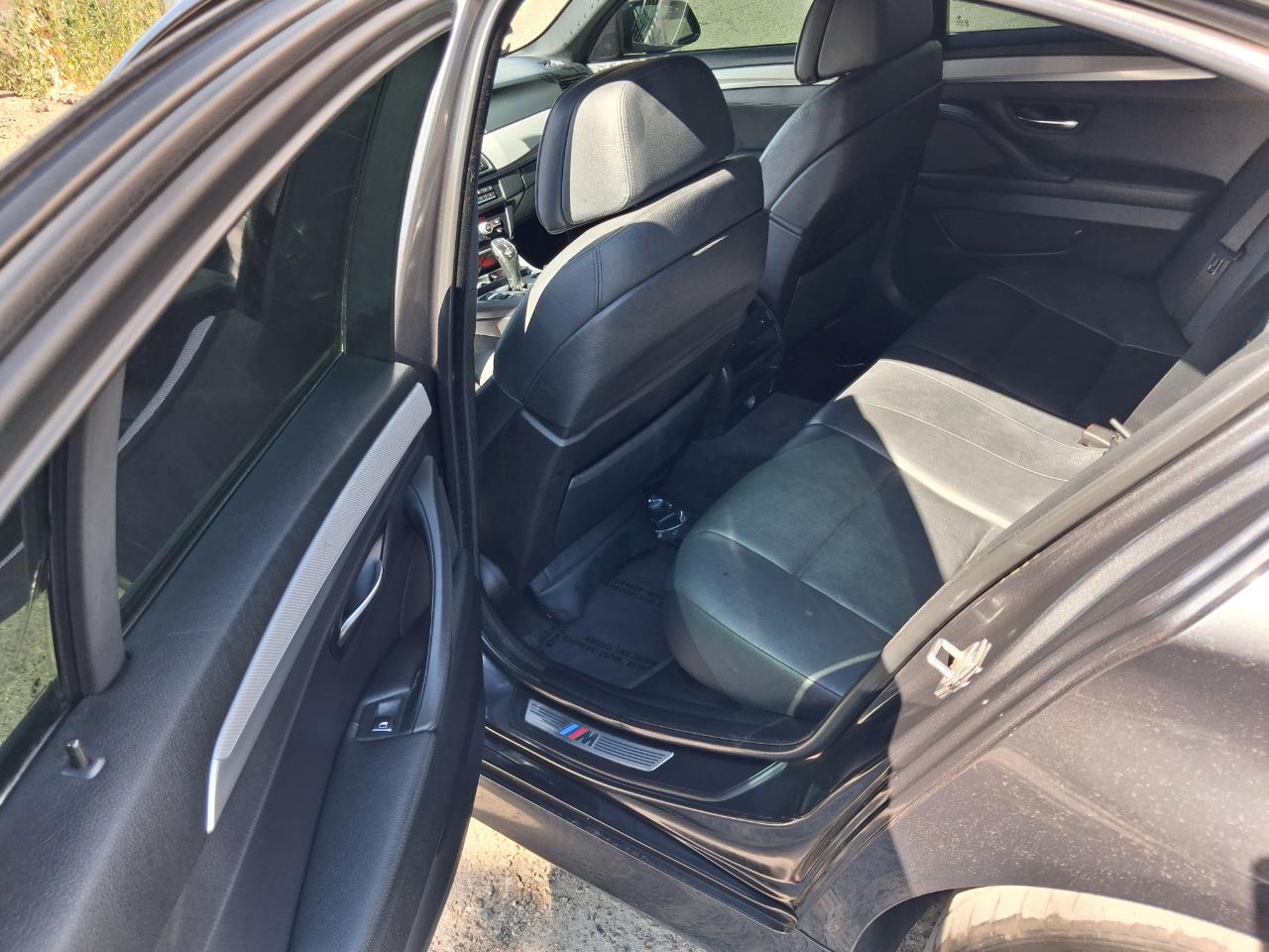 BMW 5-Series 535i xDrive 2012