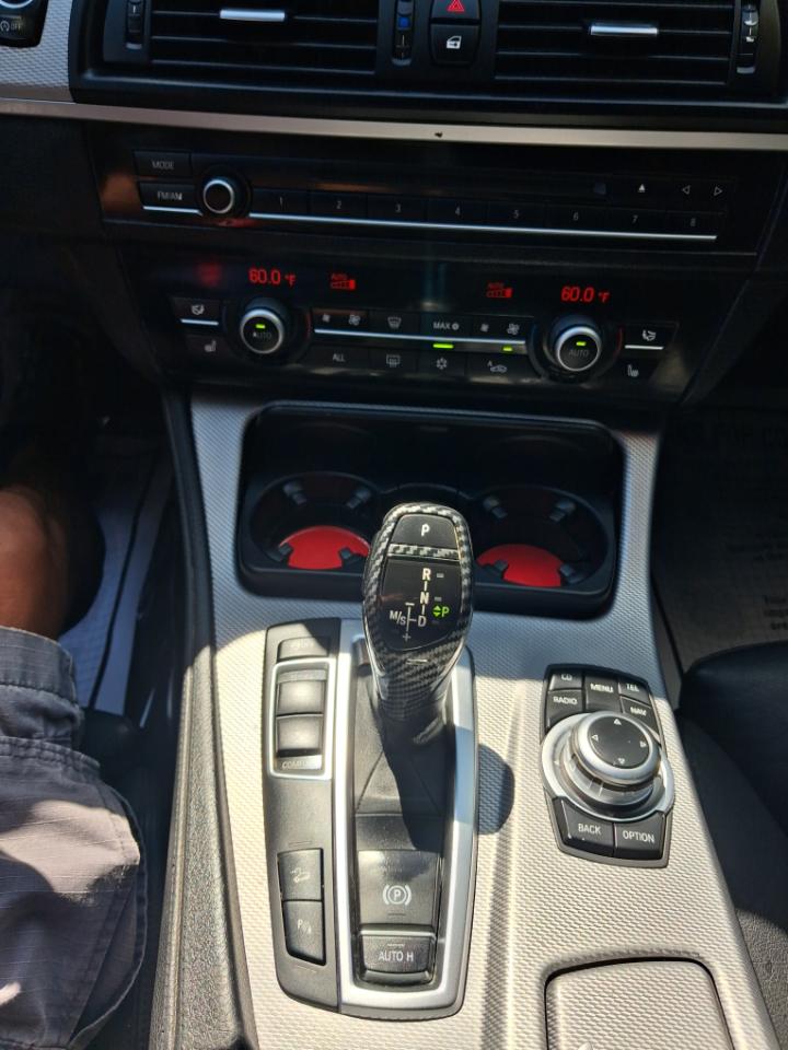 BMW 5-Series 535i xDrive 2012
