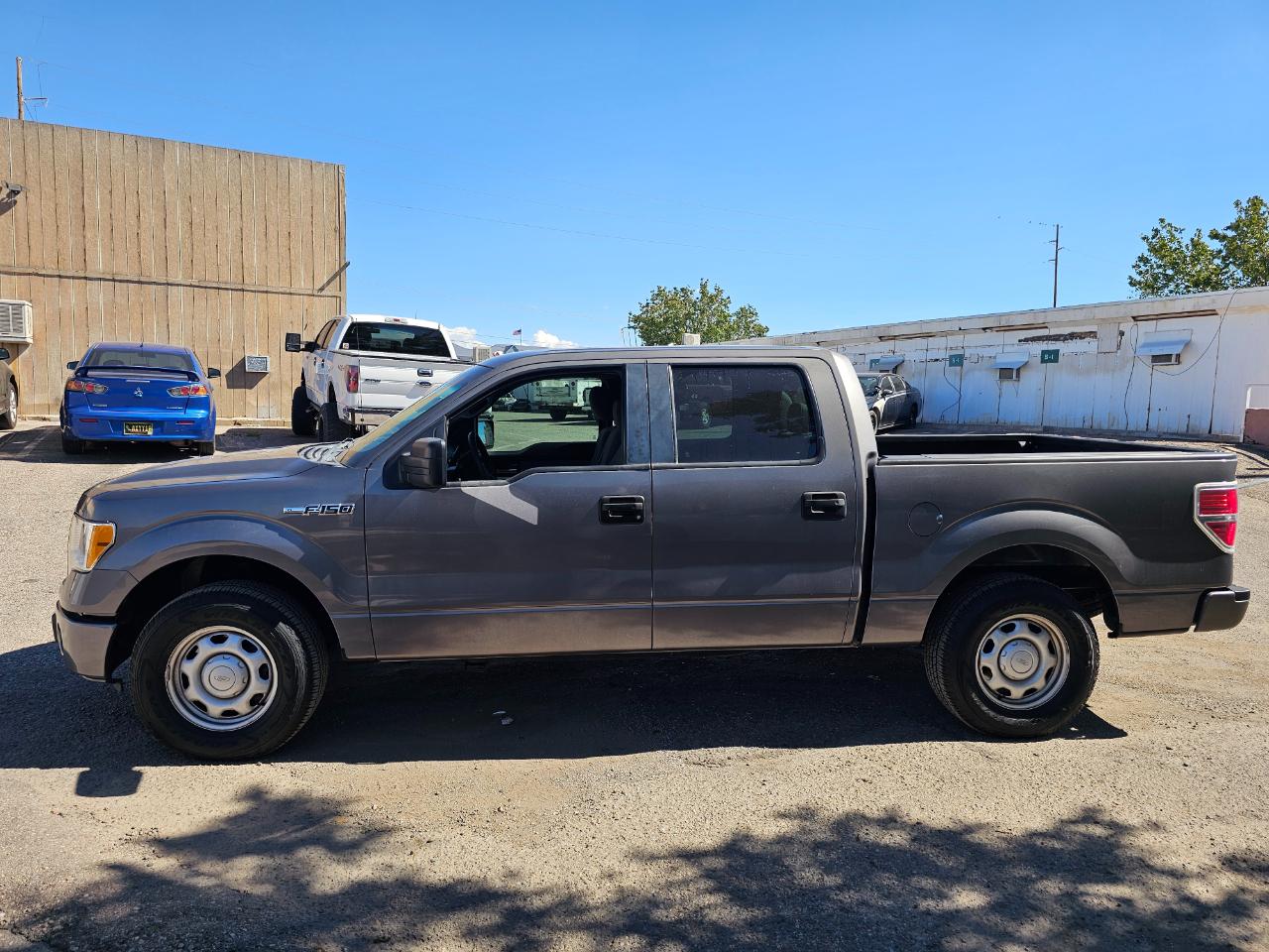 Ford F-150 XL SuperCrew 5.5-ft. Bed 2WD 2012