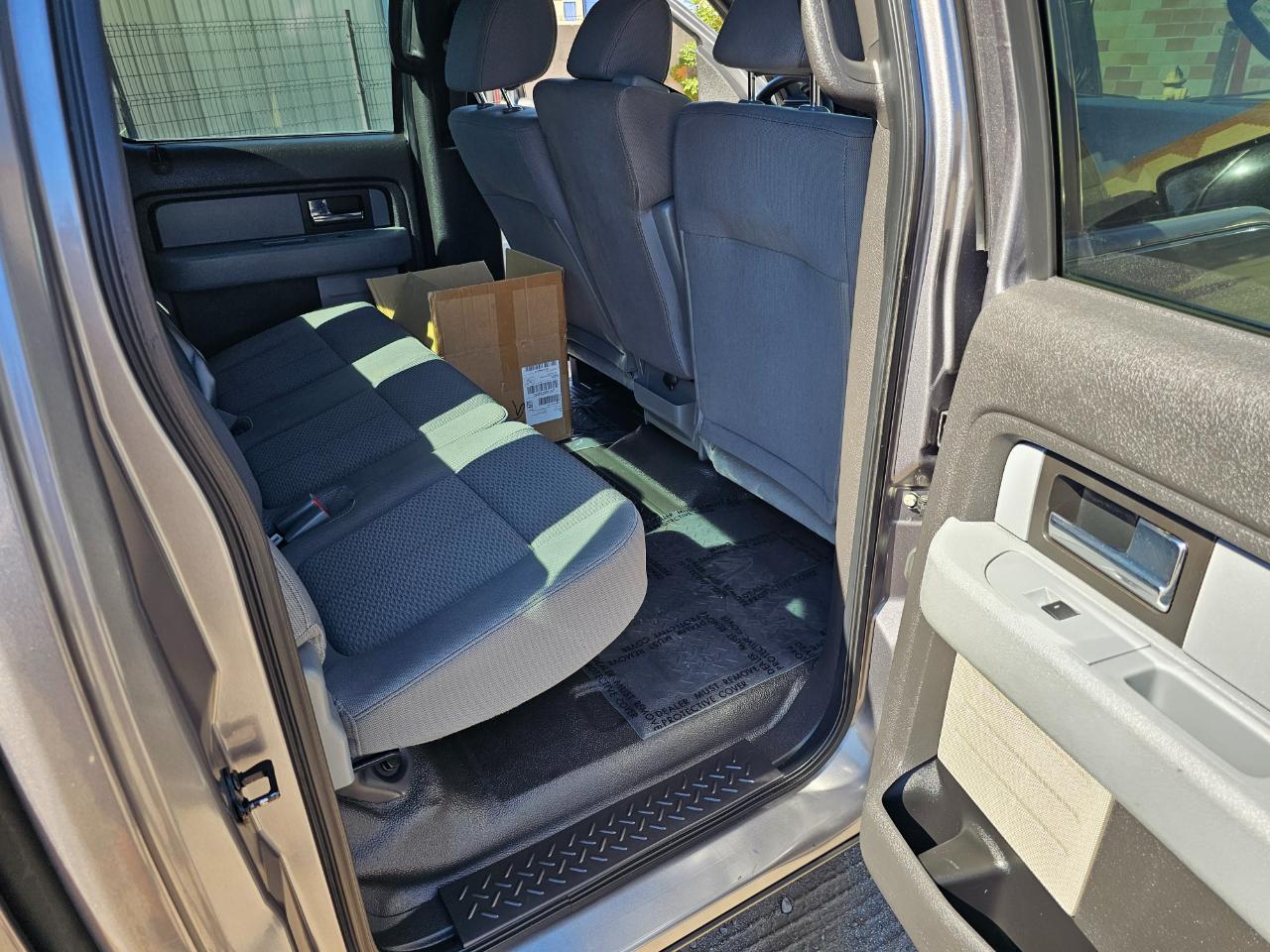 Ford F-150 XL SuperCrew 5.5-ft. Bed 2WD 2012