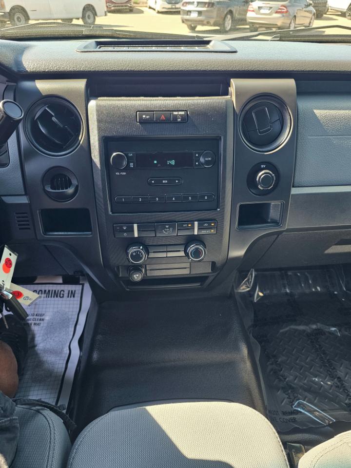 Ford F-150 XL SuperCrew 5.5-ft. Bed 2WD 2012