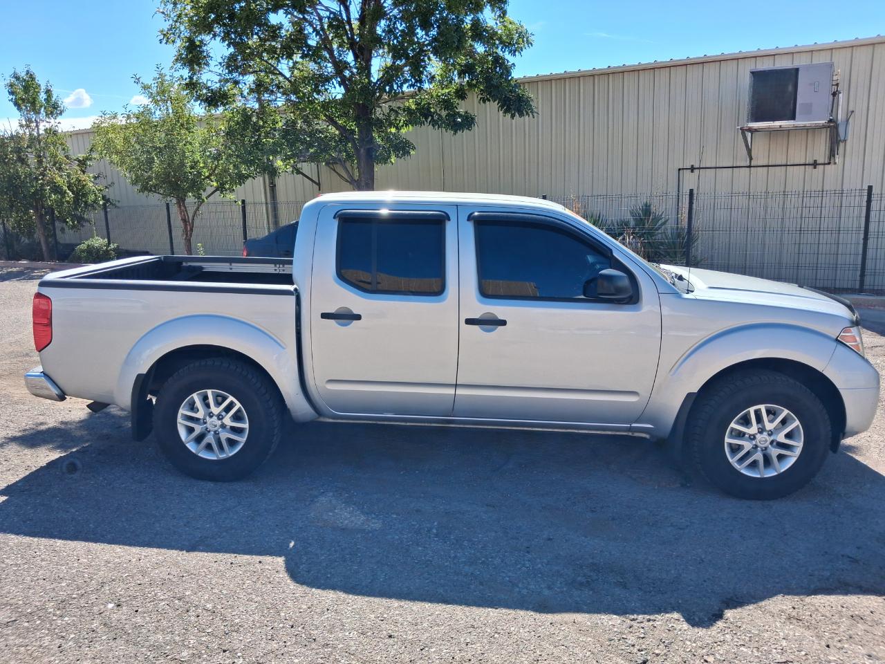 Nissan Frontier SL Crew Cab 5AT 4WD 2019
