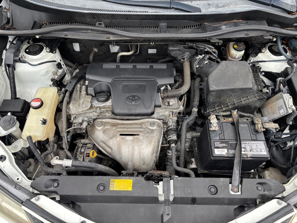 Toyota RAV4 LE FWD 2014