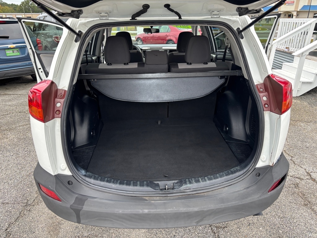 Toyota RAV4 LE FWD 2014