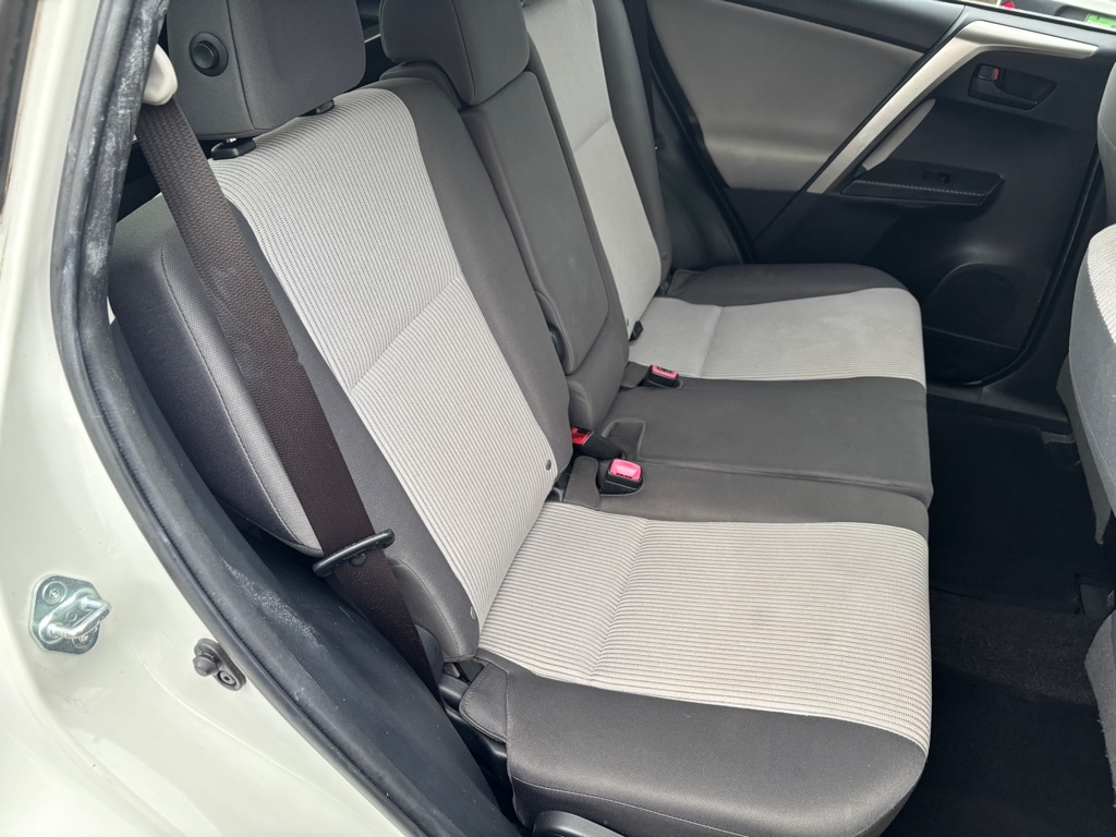 Toyota RAV4 LE FWD 2014