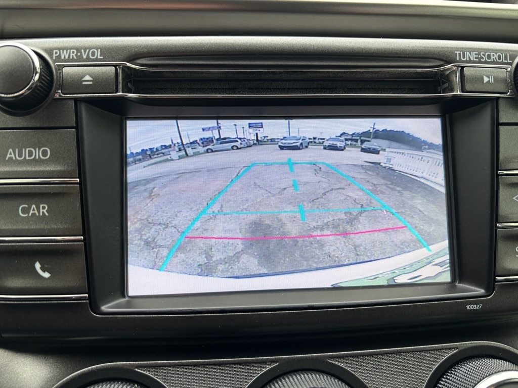 Toyota RAV4 LE FWD 2014