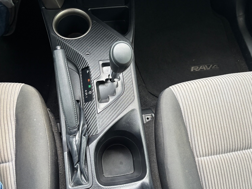 Toyota RAV4 LE FWD 2014