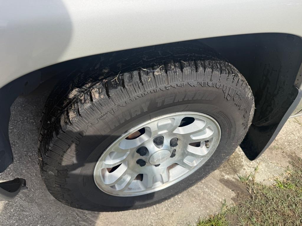 GMC Sierra 1500 Long Bed 2WD 2005