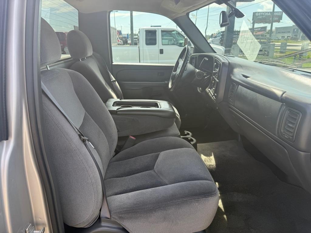 GMC Sierra 1500 Long Bed 2WD 2005