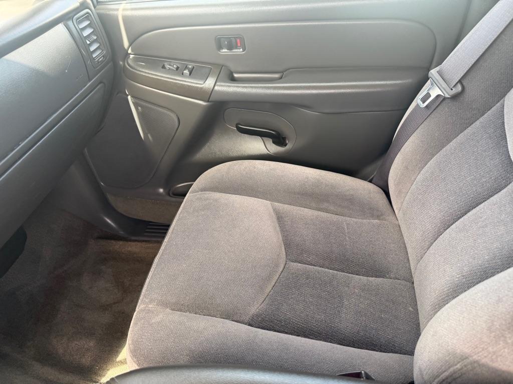 GMC Sierra 1500 Long Bed 2WD 2005