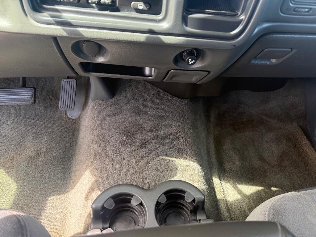 GMC Sierra 1500 Long Bed 2WD 2005
