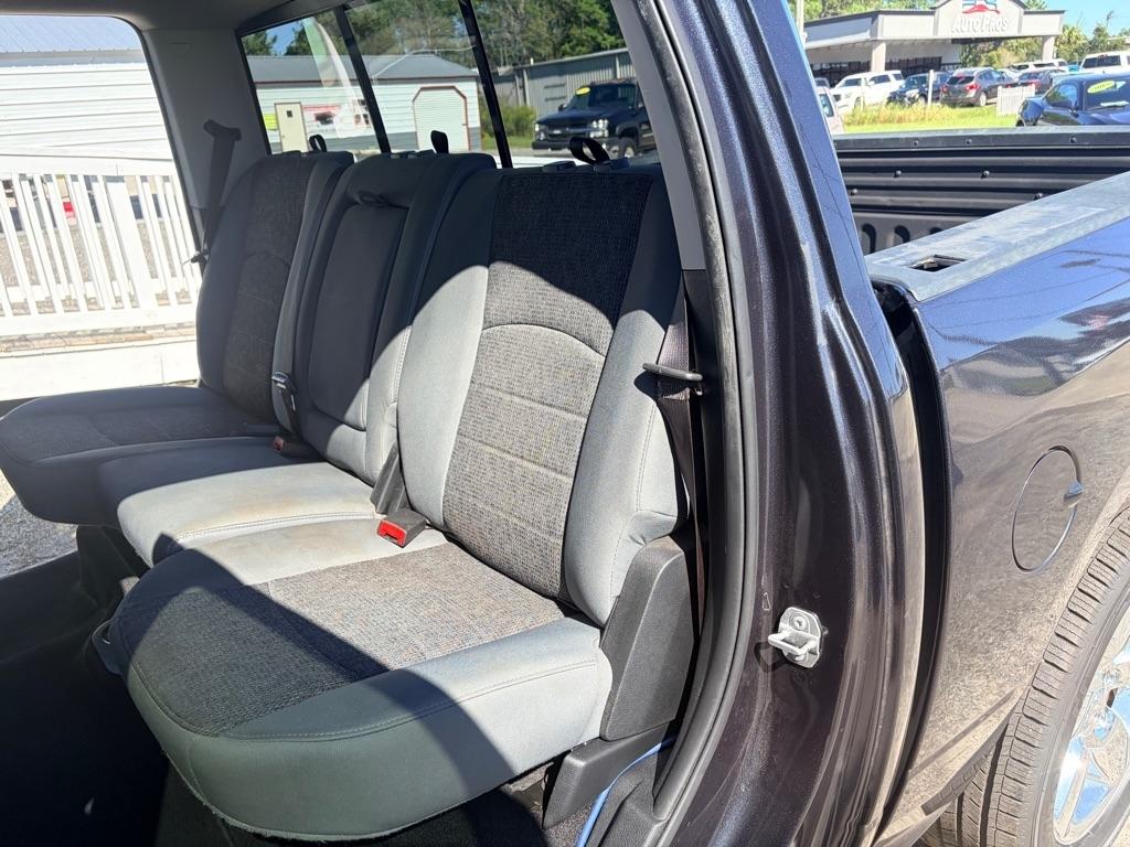 RAM 1500 SLT Crew Cab SWB 2WD 2017