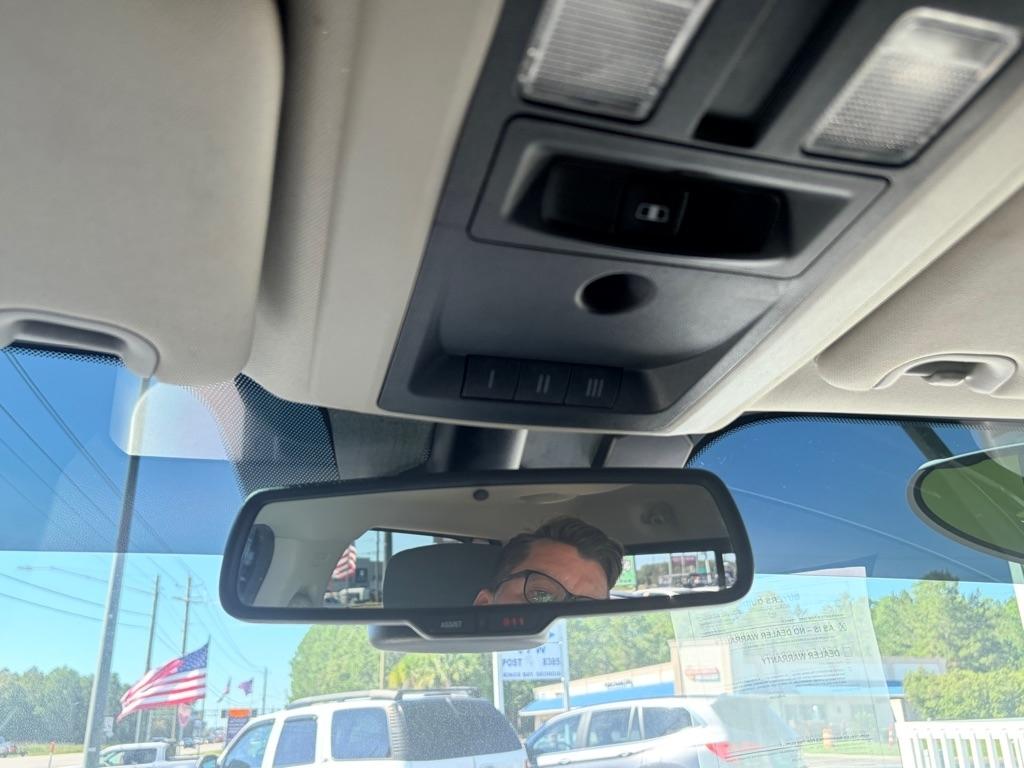 RAM 1500 SLT Crew Cab SWB 2WD 2017