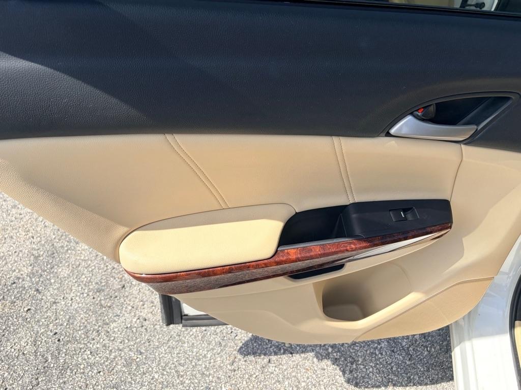 Honda Crosstour photo 17