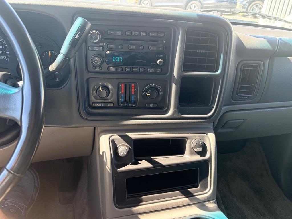 Chevrolet Tahoe 4WD 2003