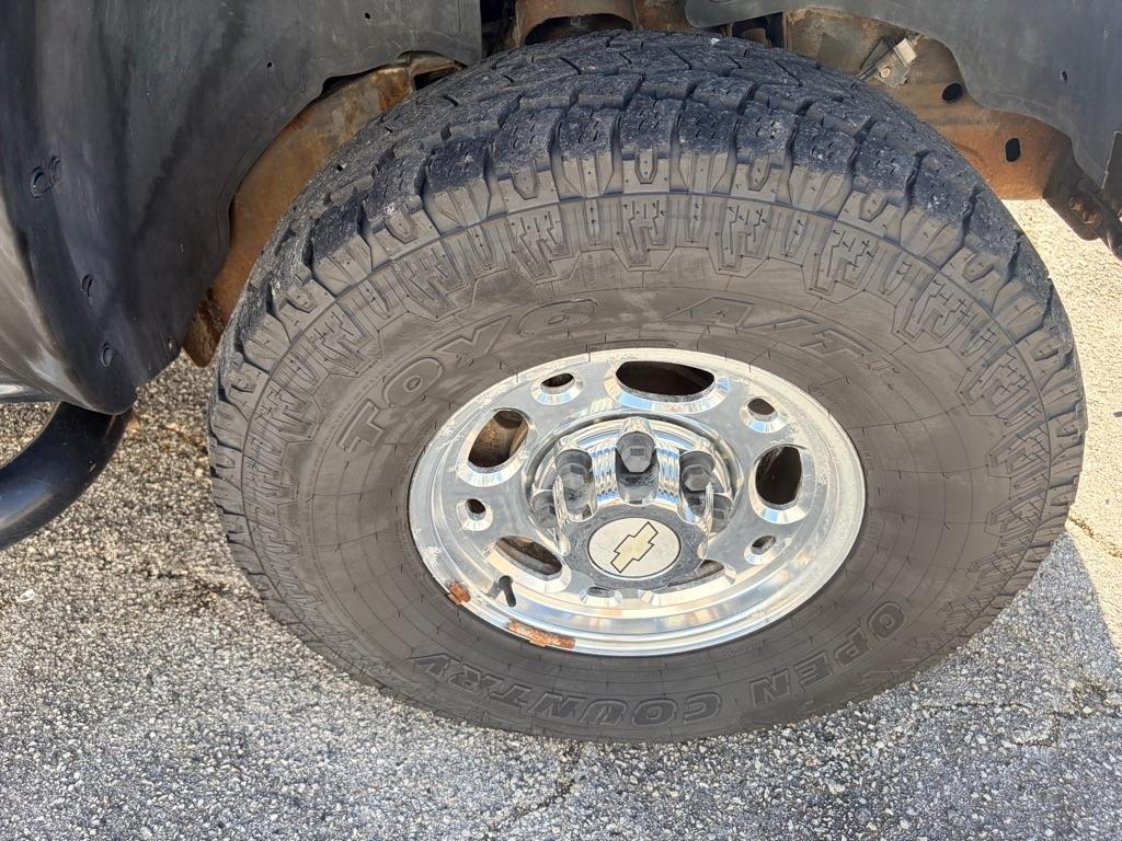 Chevrolet Silverado 2500HD LT Crew Cab Long Bed 4WD 2005