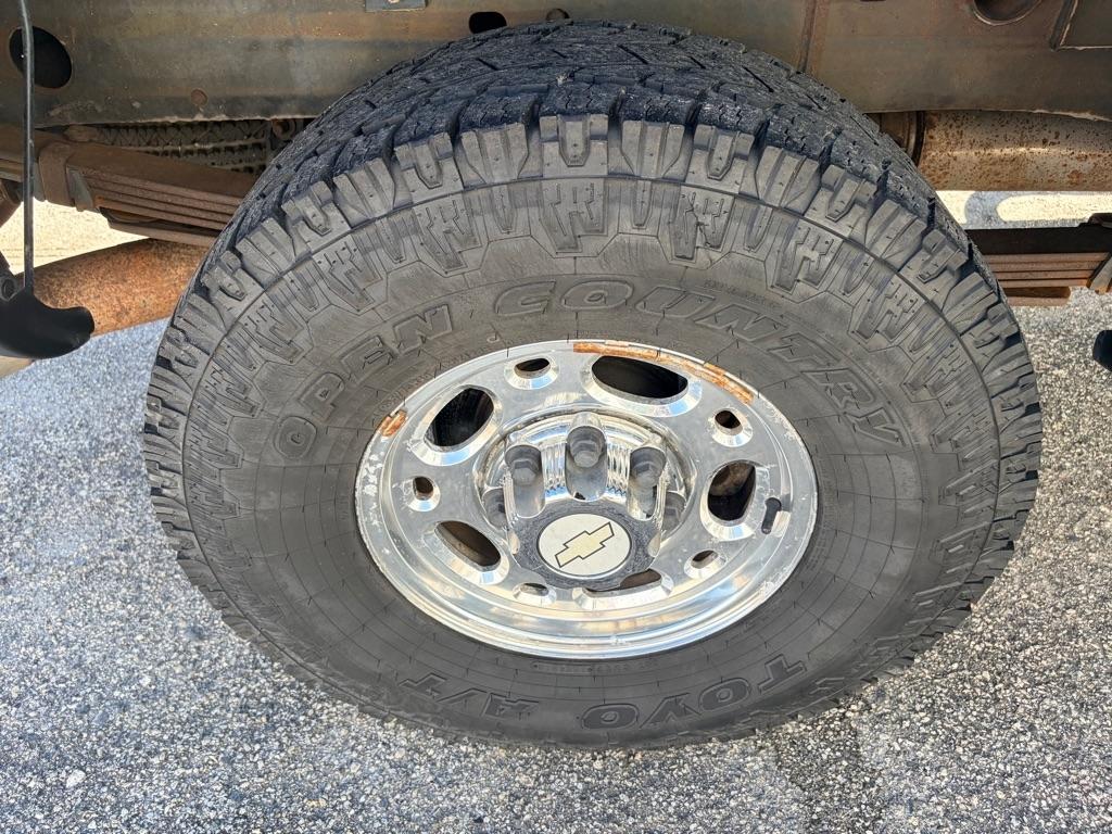 Chevrolet Silverado 2500HD LT Crew Cab Long Bed 4WD 2005