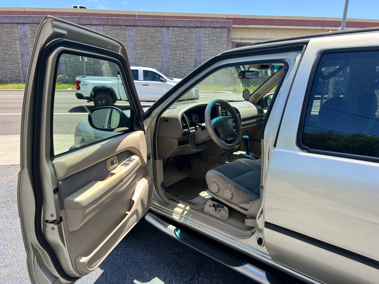 Nissan Pathfinder  2001