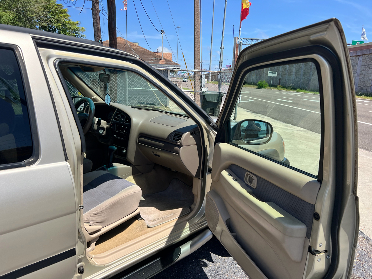 Nissan Pathfinder  2001