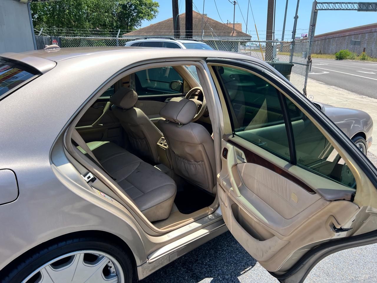 Mercedes-Benz E-Class  2000