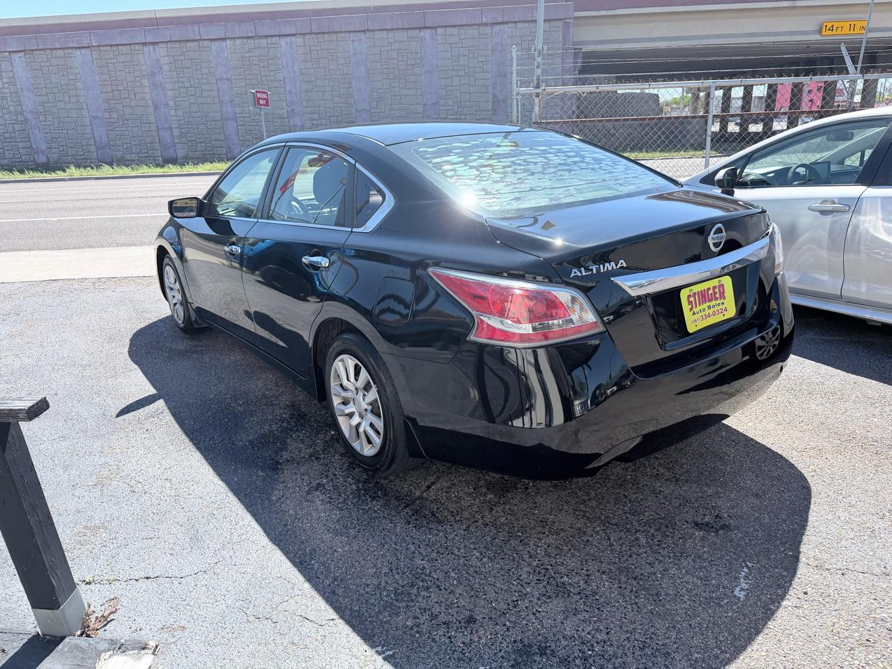 Nissan Altima  2015