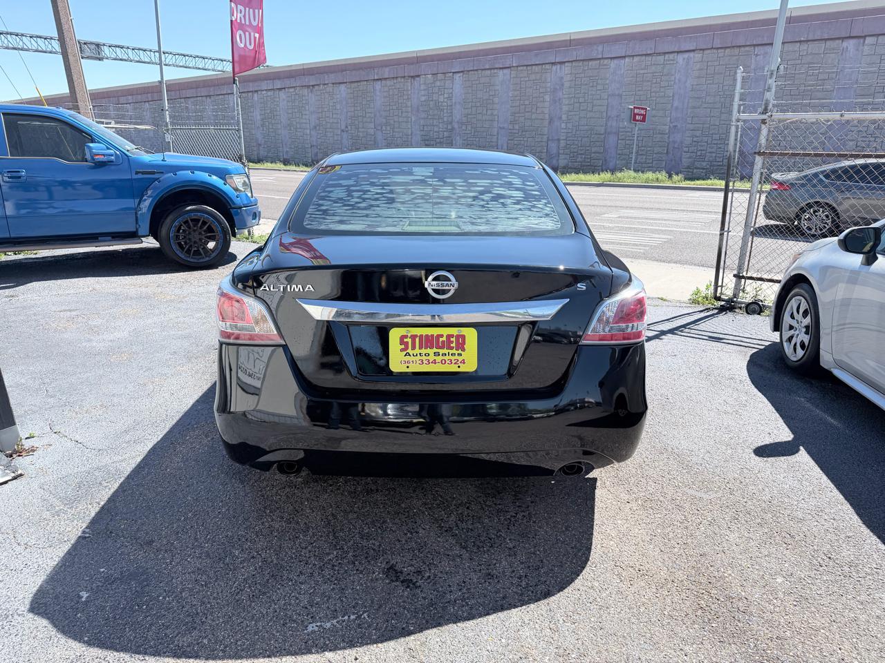 Nissan Altima  2015