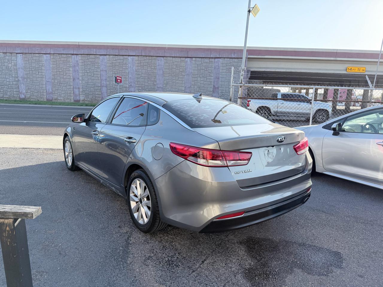 Kia Optima  2017