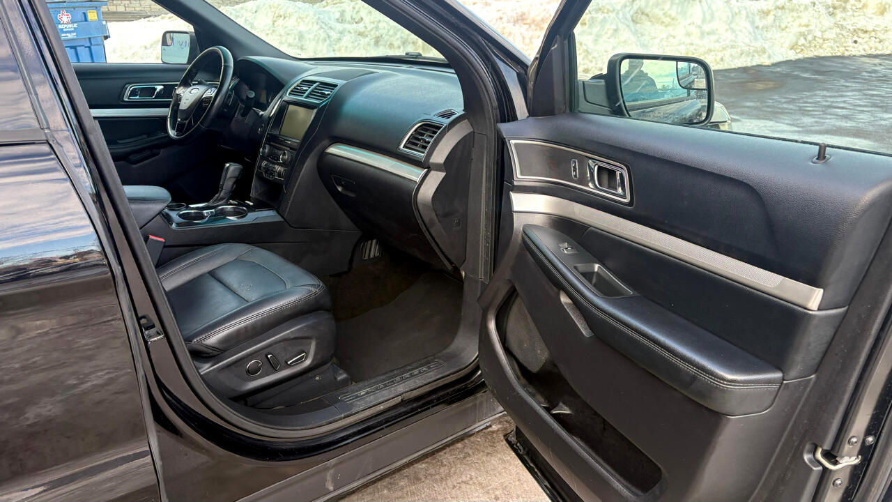 Ford Explorer XLT FWD 2016