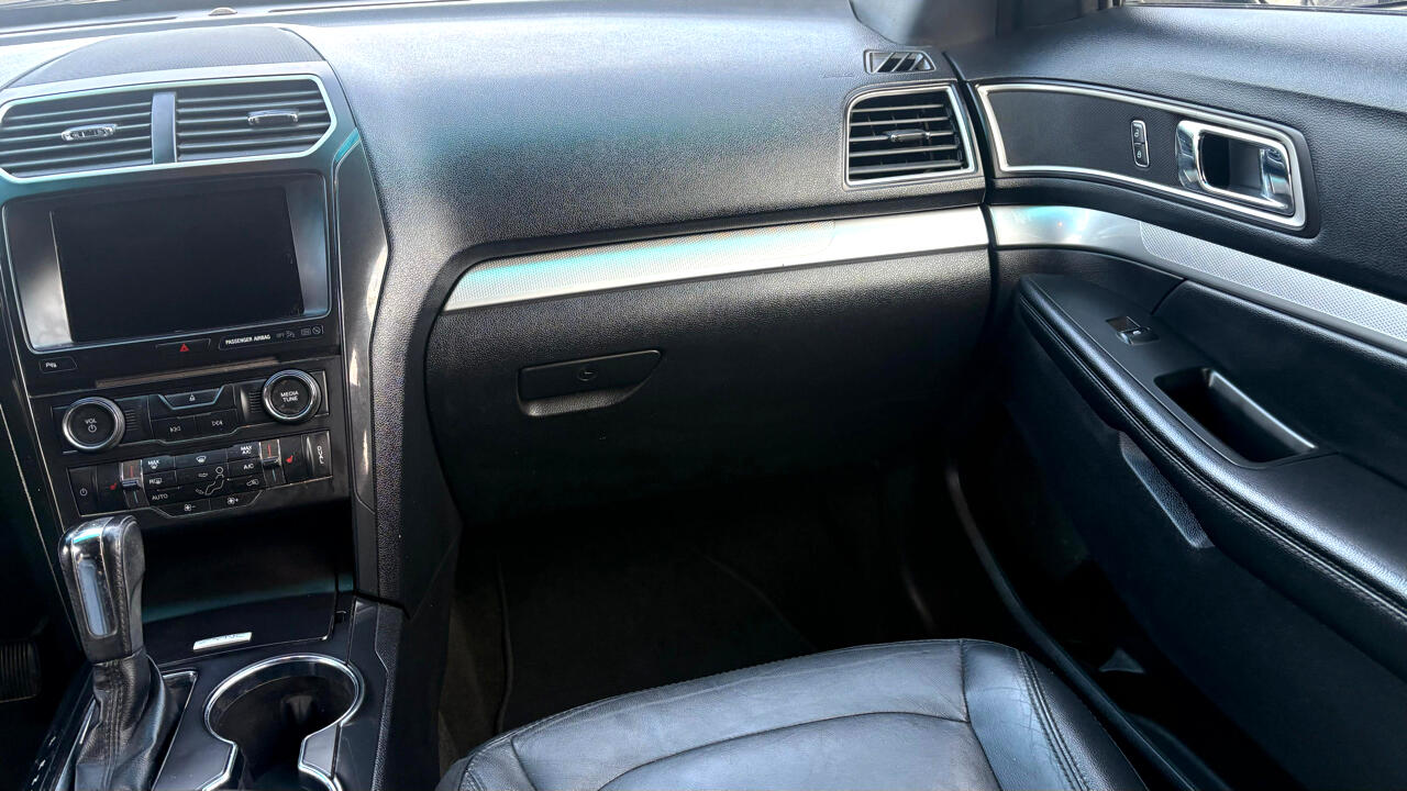 Ford Explorer XLT FWD 2016