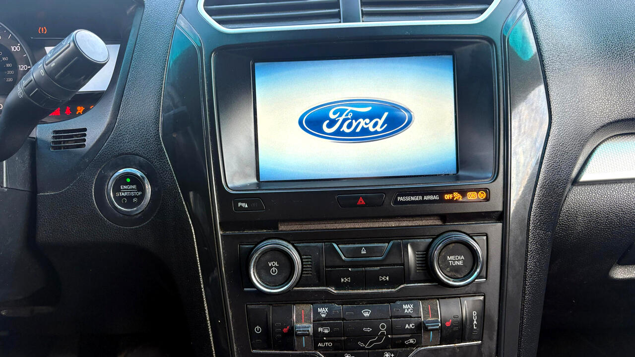 Ford Explorer XLT FWD 2016