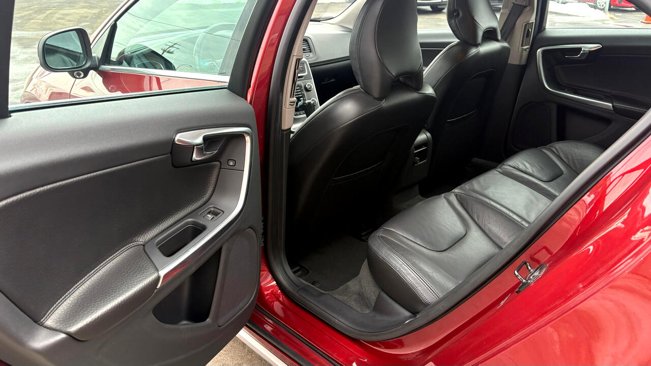 Volvo S60 T6 AWD 2011