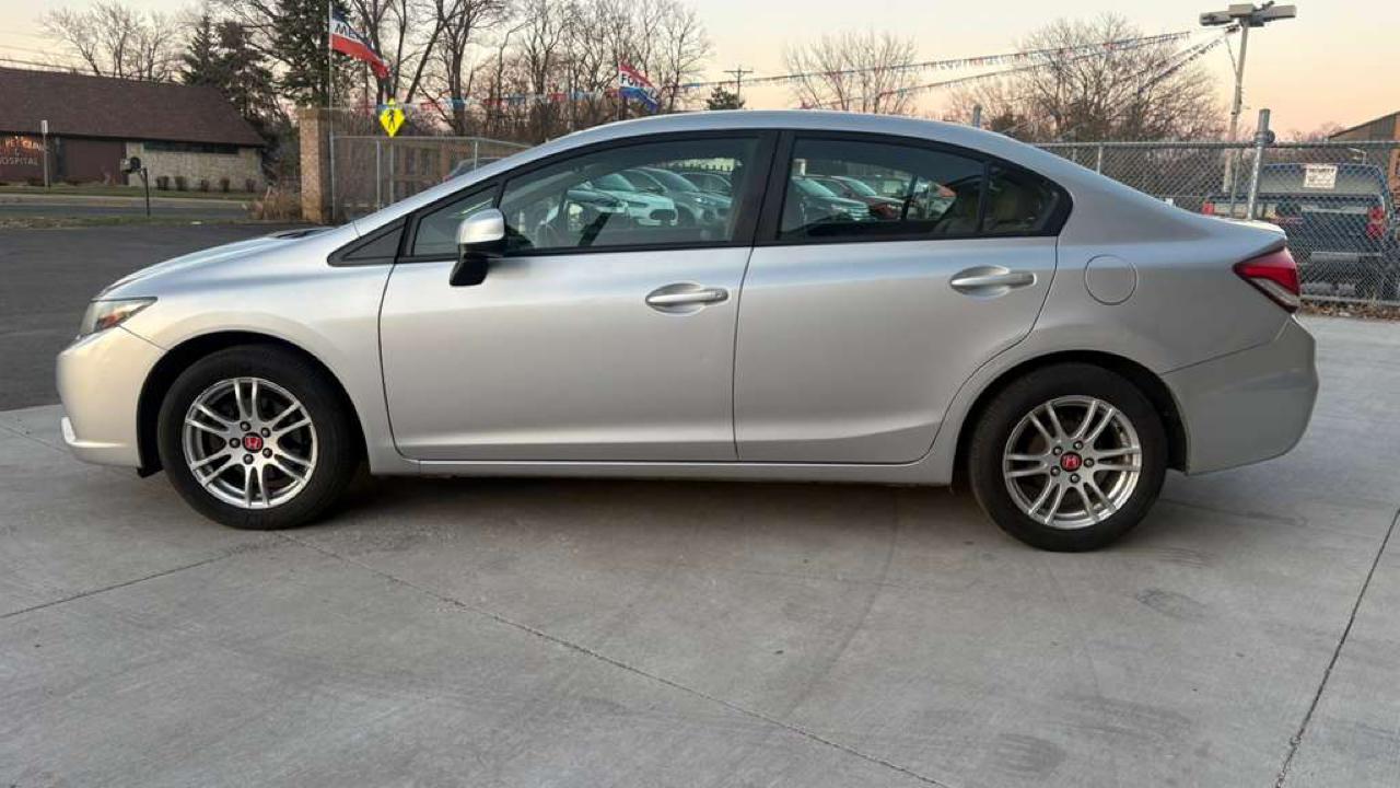 Honda Civic LX sedan 2013