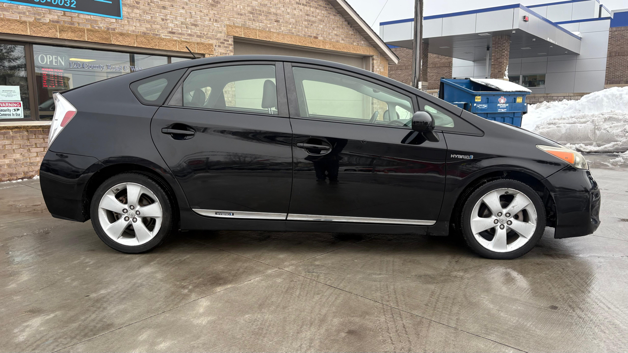 Toyota Prius Prius V 2012