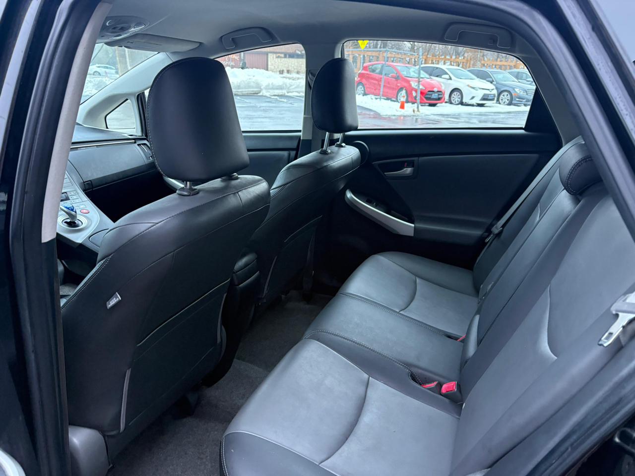 Toyota Prius Prius V 2012