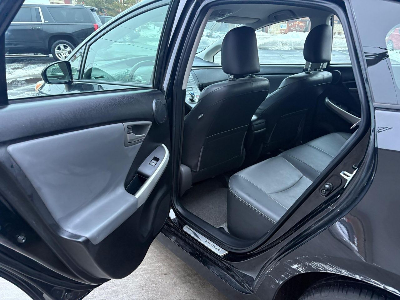 Toyota Prius Prius V 2012