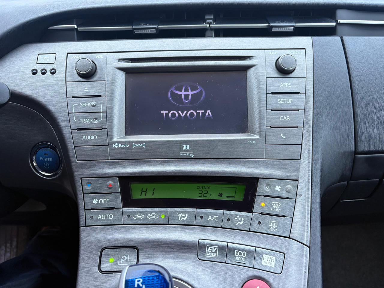 Toyota Prius Prius V 2012