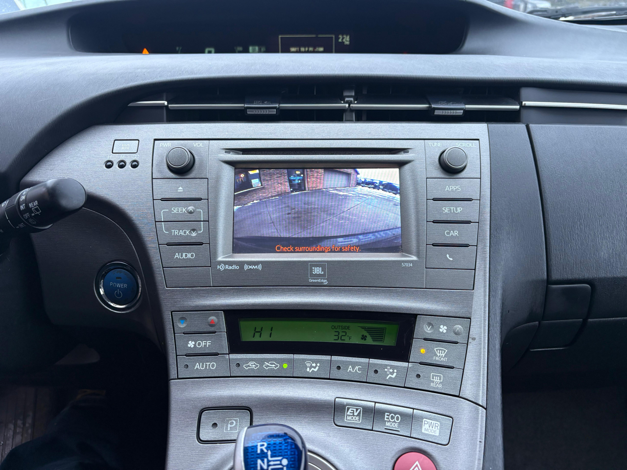 Toyota Prius Prius V 2012