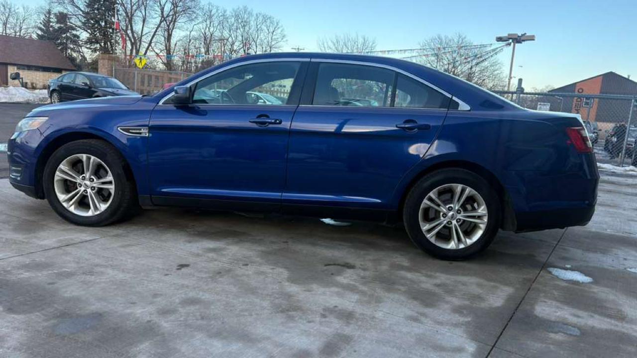 Ford Taurus SEL FWD 2014