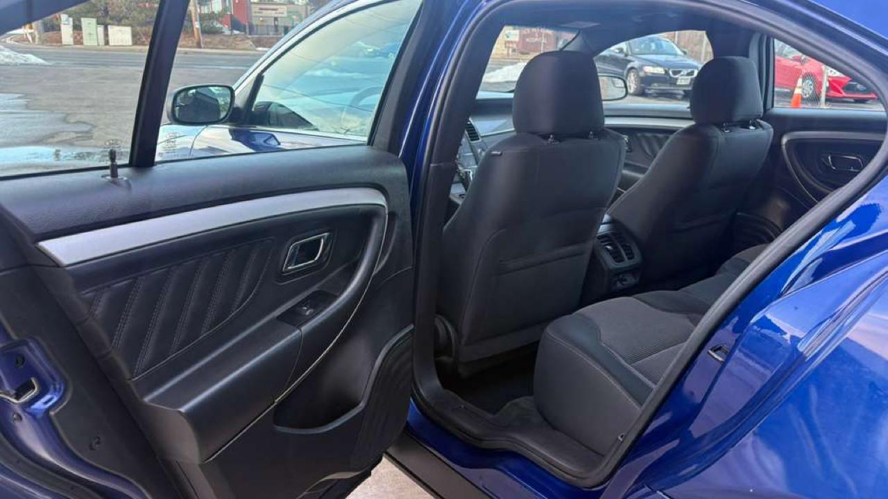 Ford Taurus SEL FWD 2014