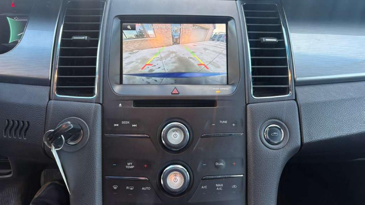 Ford Taurus SEL FWD 2014